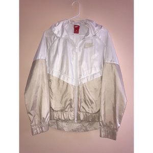 Women’s Nike Windbreaker